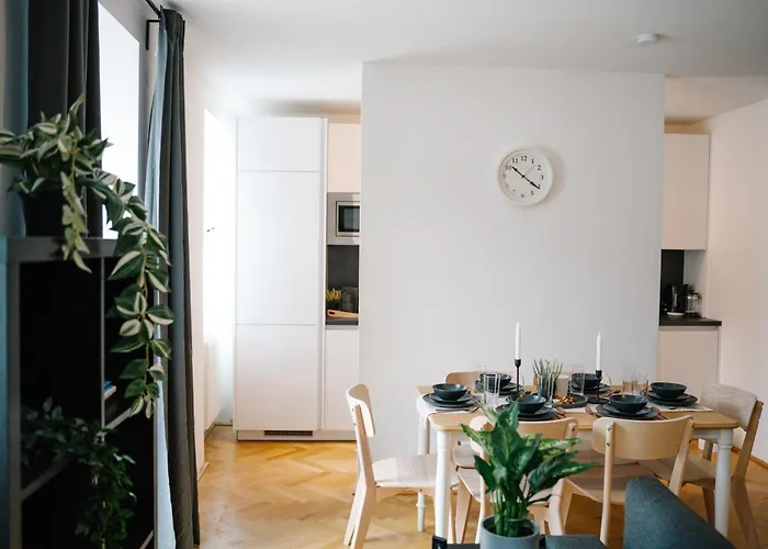 Apartment 110qm, 4 Bedrooms, Near Schoenbrunn - Axara Housing Osw 33 *